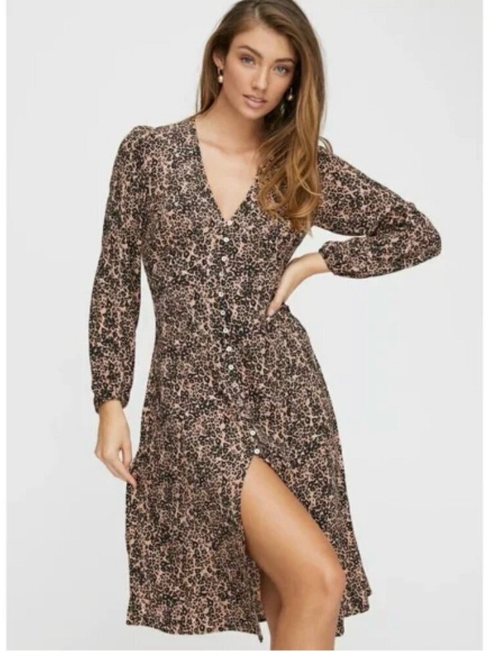 Aritzia Wilfred Gallery Animal Print Midi Dress Small
Date Night